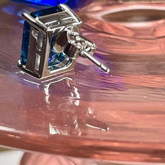 7.58 CARAT TANZANITE Silver 925 Earrings. Earth mined in Tanzania - Picture 5 of 17